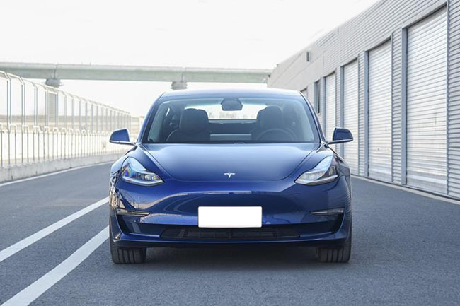 极简运动风 新车开箱特斯拉Model 3