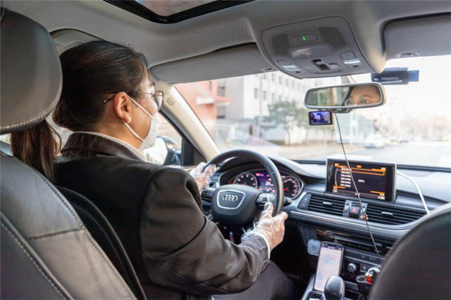 滴滴：2019年平台女性网约车司机超30万